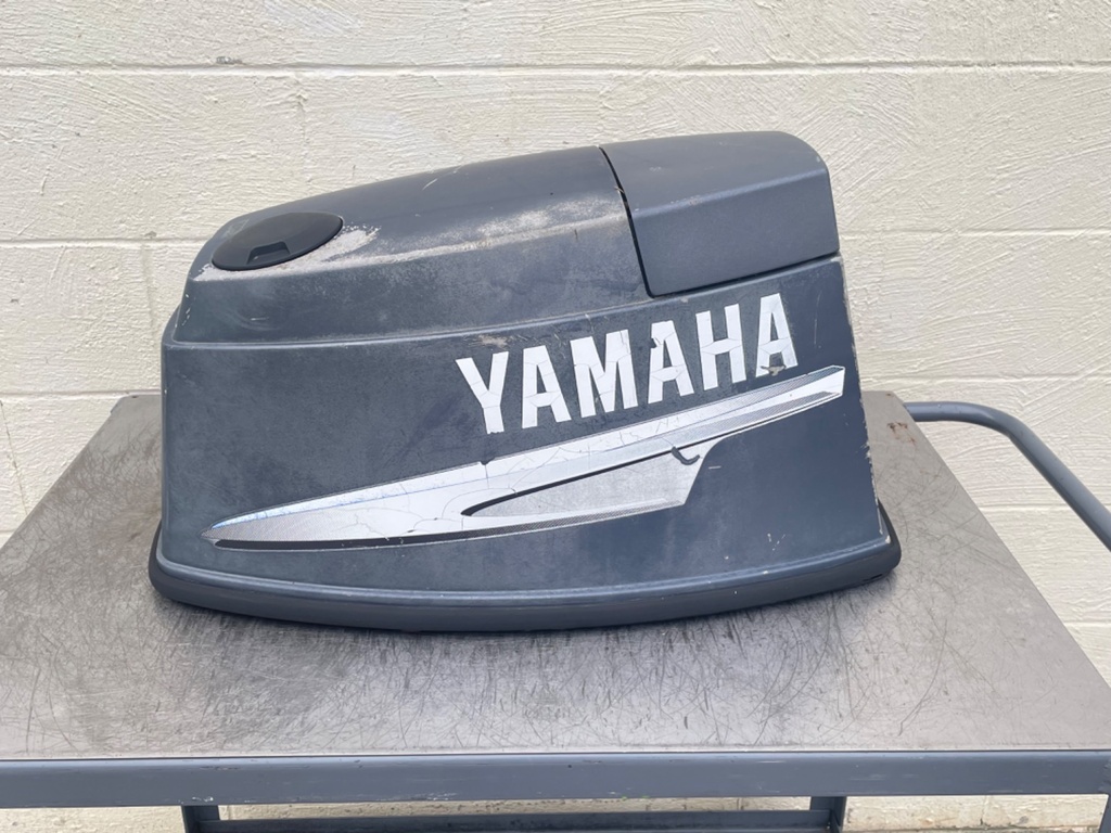 2000-2006 Yamaha 60HP 2 Stroke Outboard Top Cover Cowling Hood