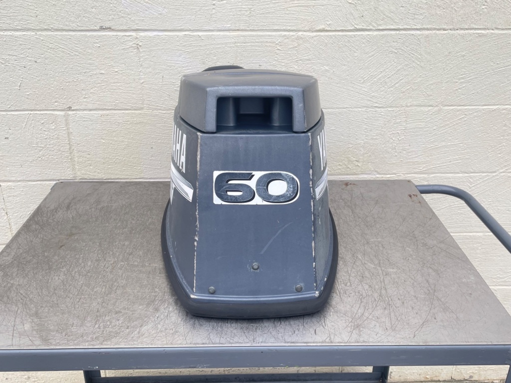 2000-2006 Yamaha 60HP 2 Stroke Outboard Top Cover Cowling Hood