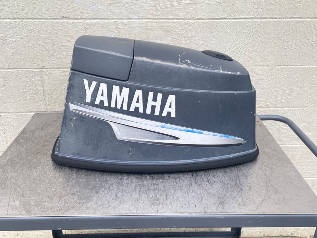 2000-2006 Yamaha 60HP 2 Stroke Outboard Top Cover Cowling Hood
