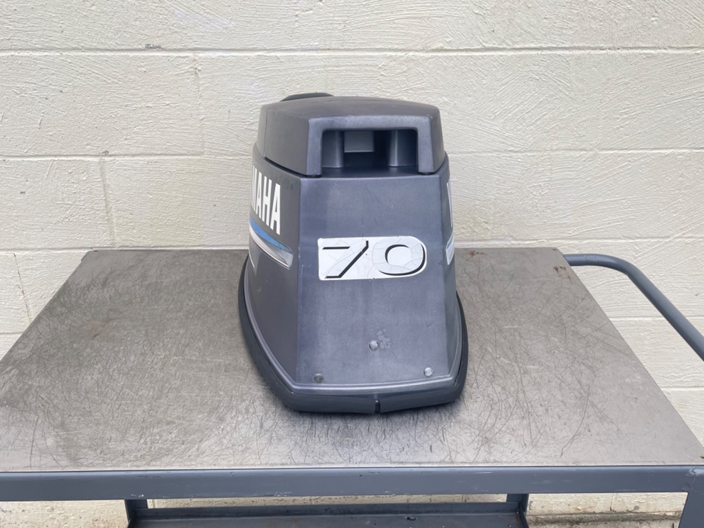 2000-2006 Yamaha 70HP 2 Stroke Outboard Top Cover Cowling Hood