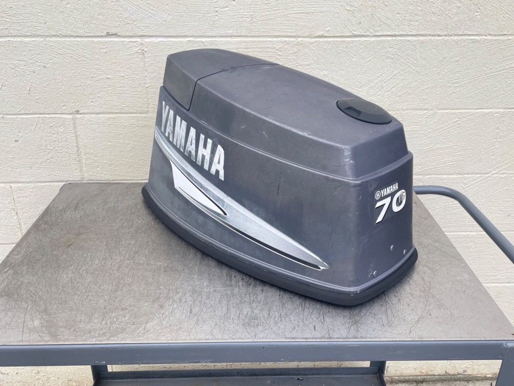 2000-2006 Yamaha 70HP 2 Stroke Outboard Top Cover Cowling Hood