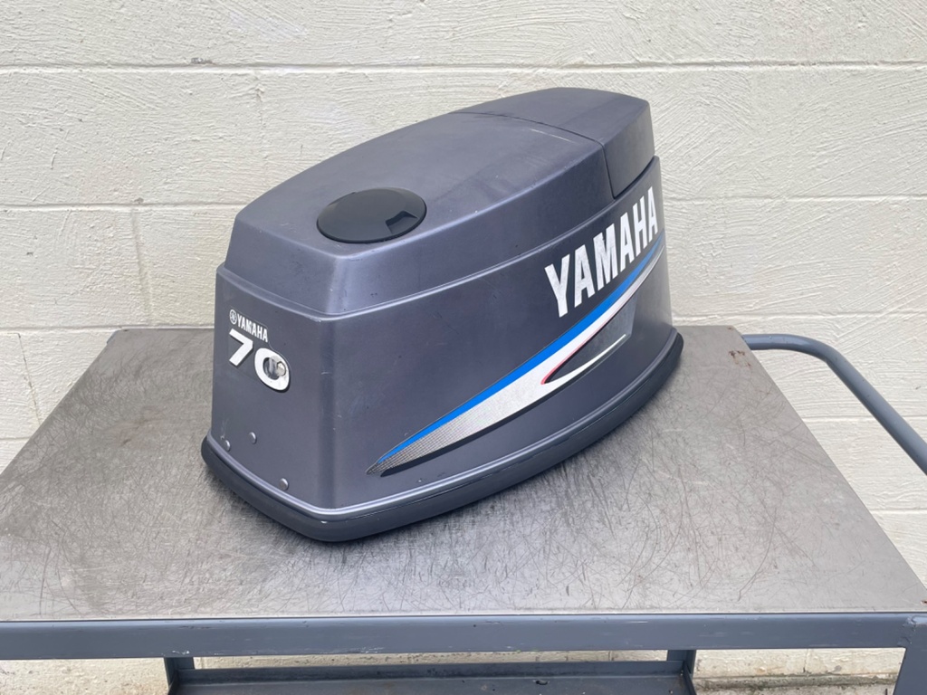 2000-2006 Yamaha 70HP 2 Stroke Outboard Top Cover Cowling Hood
