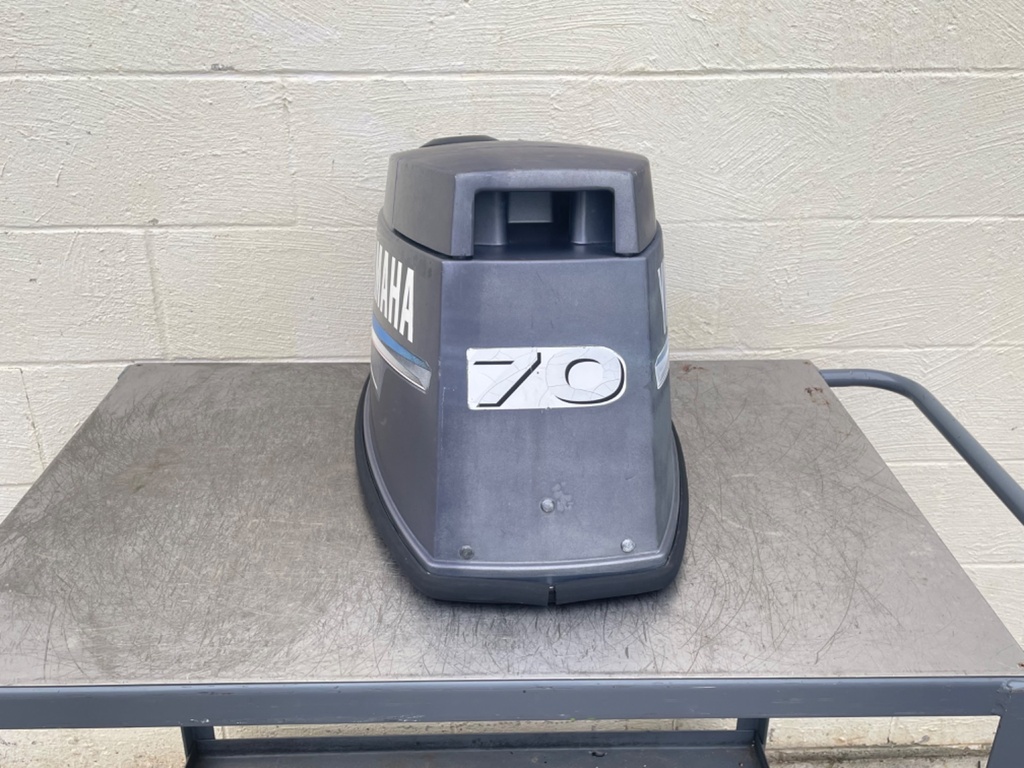 2000-2006 Yamaha 70HP 2 Stroke Outboard Top Cover Cowling Hood