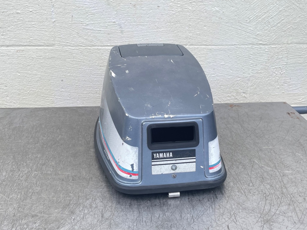 1987 Yamaha 8HP 2 Stroke Outboard Top Cover Cowling Hood 6G1-42610-13-EK