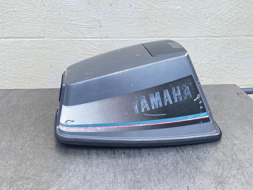 1987 Yamaha 8HP 2 Stroke Outboard Top Cover Cowling Hood 6G1-42610-13-EK