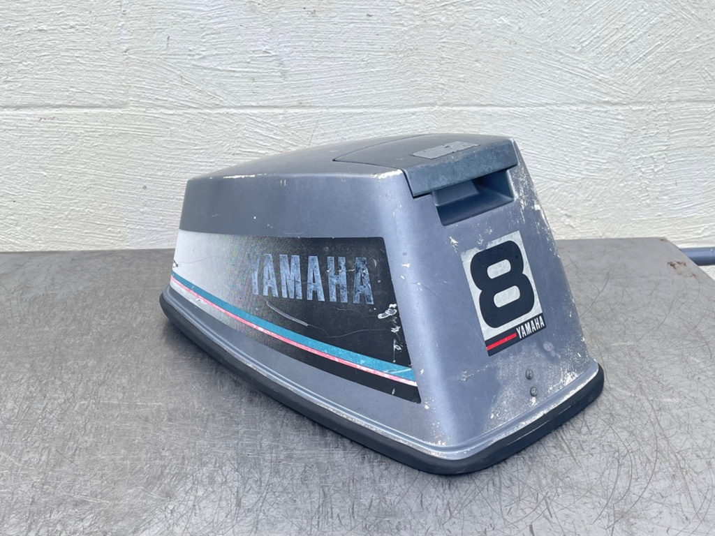 1987 Yamaha 8HP 2 Stroke Outboard Top Cover Cowling Hood 6G1-42610-13-EK