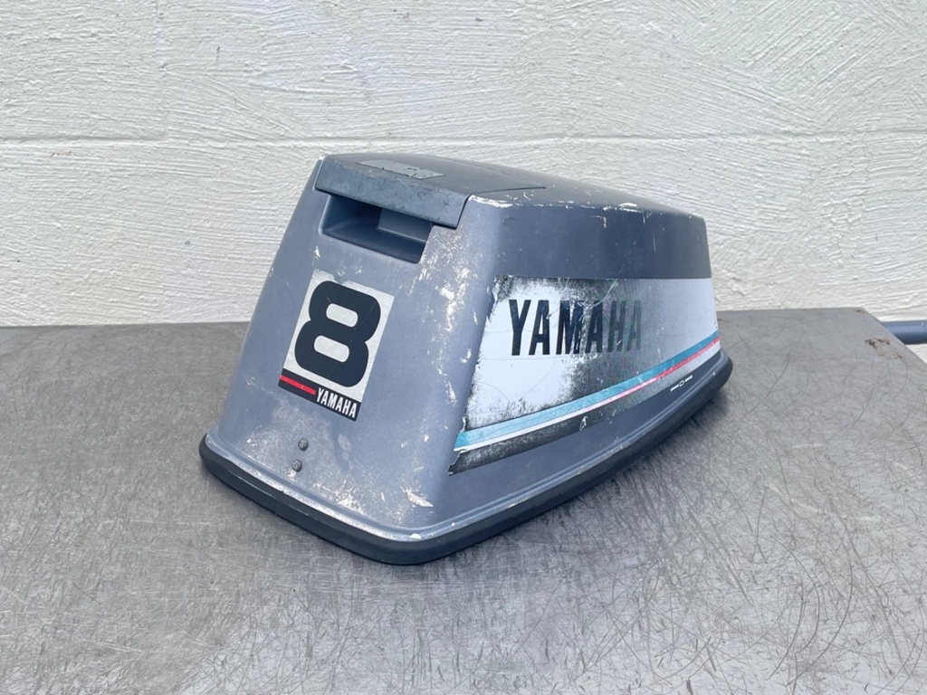 1987 Yamaha 8HP 2 Stroke Outboard Top Cover Cowling Hood 6G1-42610-13-EK
