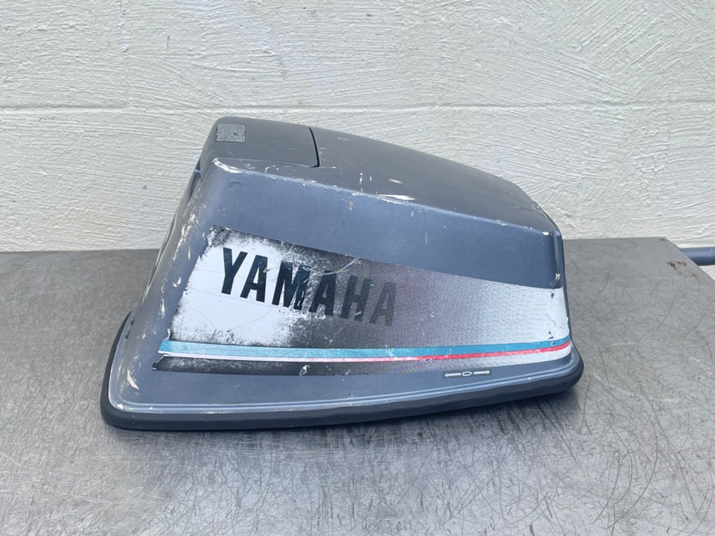 1987 Yamaha 8HP 2 Stroke Outboard Top Cover Cowling Hood 6G1-42610-13-EK