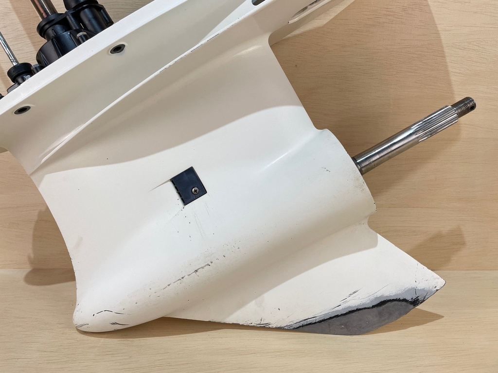 Evinrude Johnson Lightning 2 L2 Lower Unit Gear Case Assembly