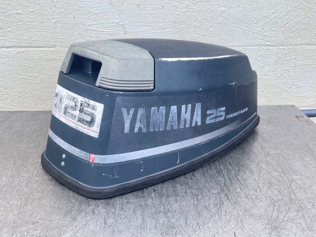 Yamaha 25HP 25 HP Outboard 2 Stroke Top Cover Cowling Hood Assembly