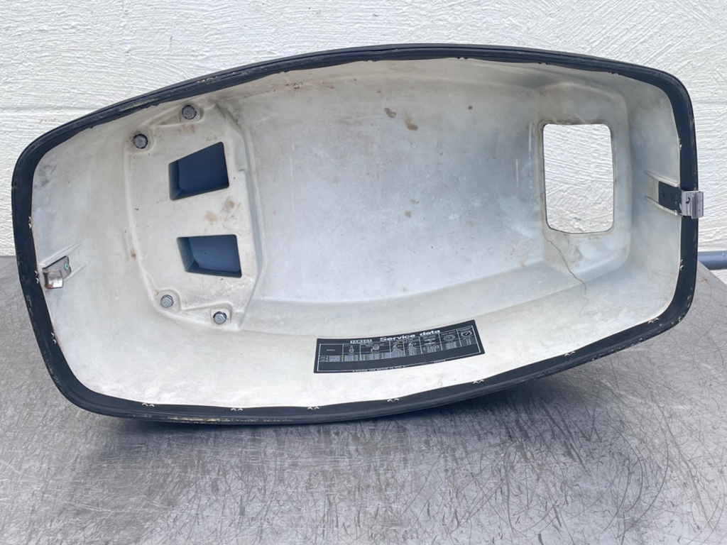 Yamaha 25HP 25 HP Outboard 2 Stroke Top Cover Cowling Hood Assembly