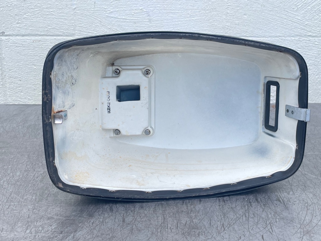 Yamaha 6 HP 6HP Outboard Engine 2 Stroke Top Cover Cowling Hood Assembly