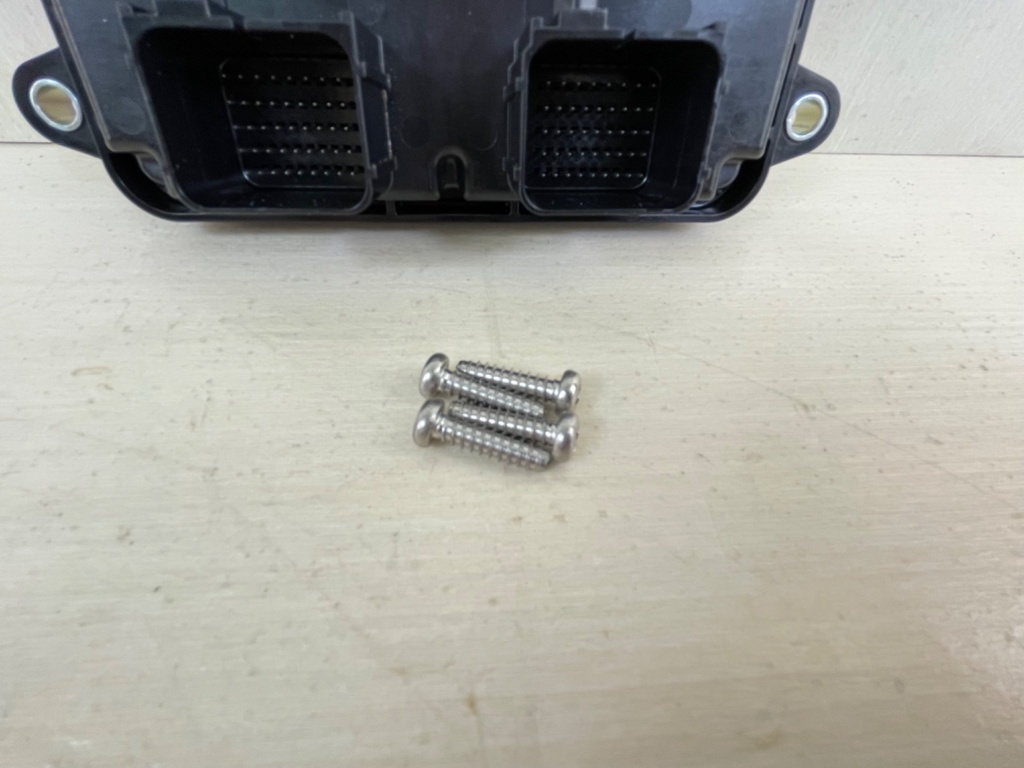 2015 Yamaha 200HP F200 4 Stroke Outboard Engine Control Unit ECU 6DA-8591A-02-00