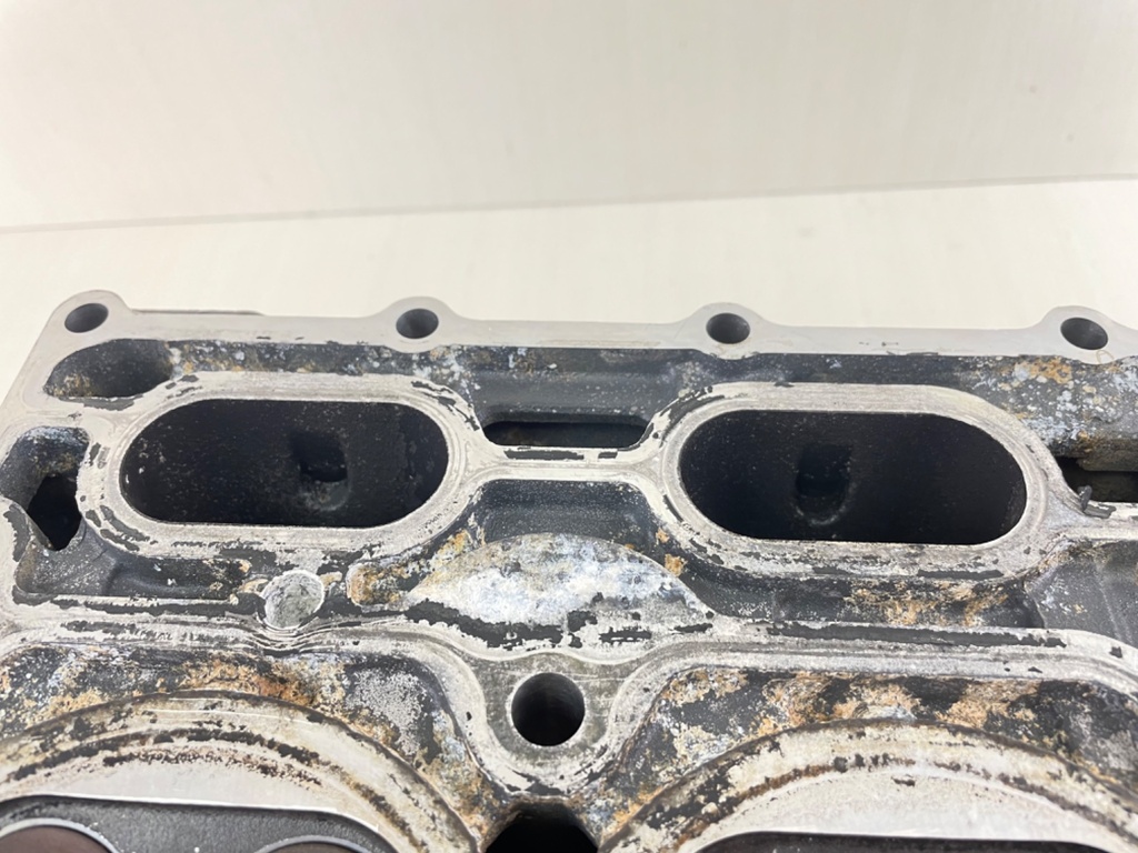 2014 Yamaha 150HP 4 Stroke Outboard Cylinder Head 63P-W009A-03-9S