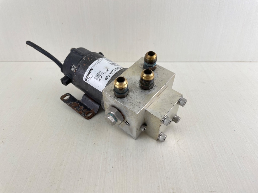 Simrad RPU80 12V Hydraulic Reversible Autopilot Pump