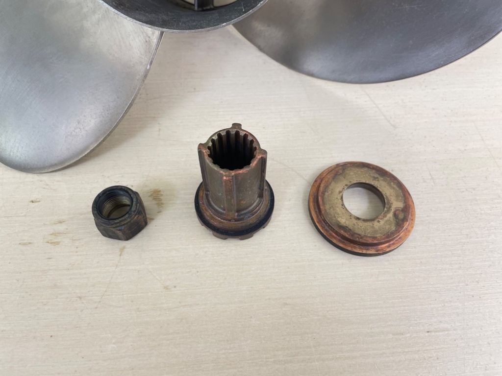 Mercury 48-18278A46 15 1/2 x 17 Propeller Outboard Engine Standard Rotation RH