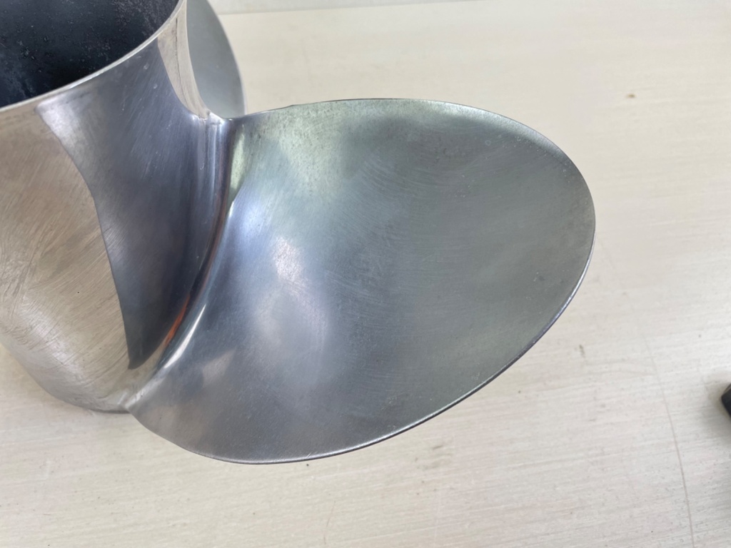 Mercury 48-18278A46 15 1/2 x 17 Propeller Outboard Engine Standard Rotation RH