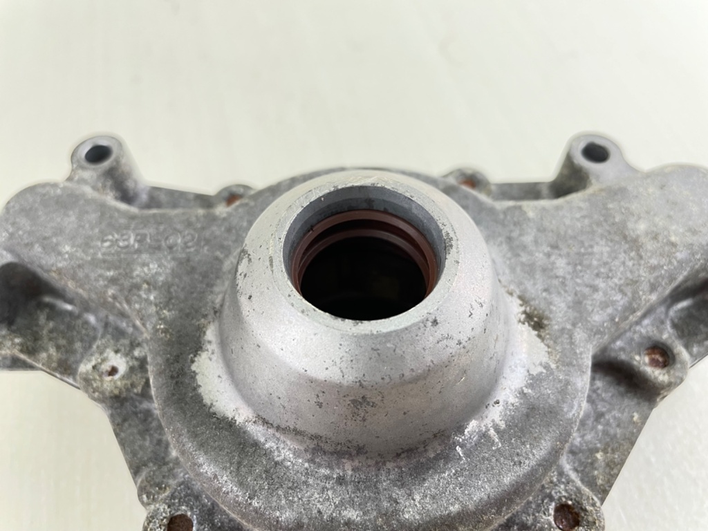 2014 Yamaha 150HP 4 Stroke Outboard Oil Pump Assembly 63P-13300-02-00