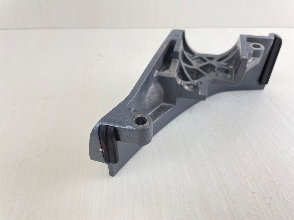 05-2014 Yamaha 150HP 4 Stroke Outboard Cable Cover Plate 63P-42738-00-8D