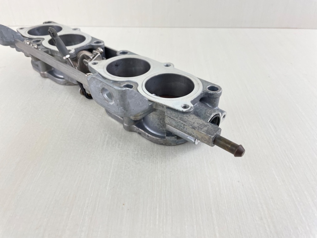 2014 Yamaha F150 150HP 4 Stroke Outboard Throttle Body Assembly 63P-13751-01-00