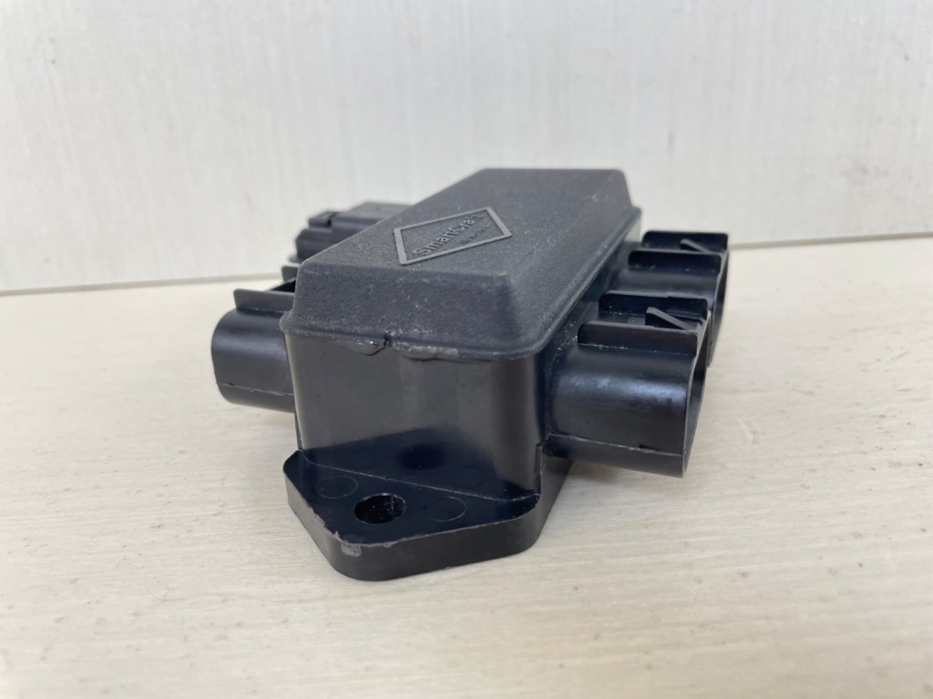 Mercury Smartcraft 4-Way 4-Port Junction Box 878492A14