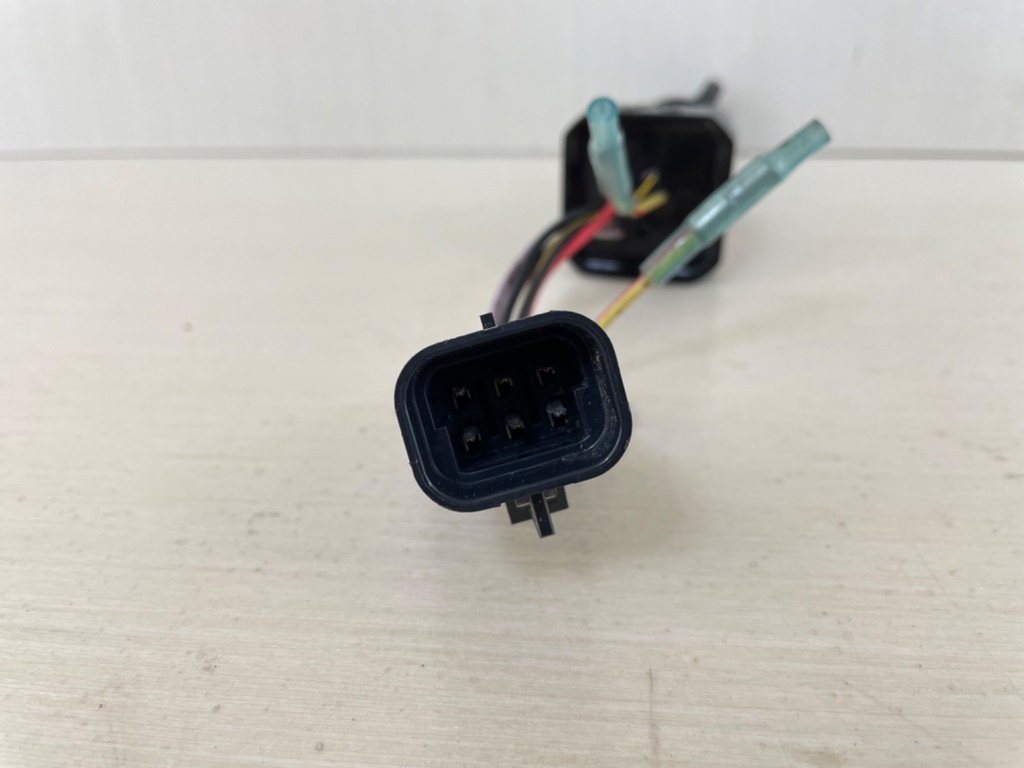 Mercury Marine Outboard Ignition Key Switch Assembly W/ Key 87-892336A01