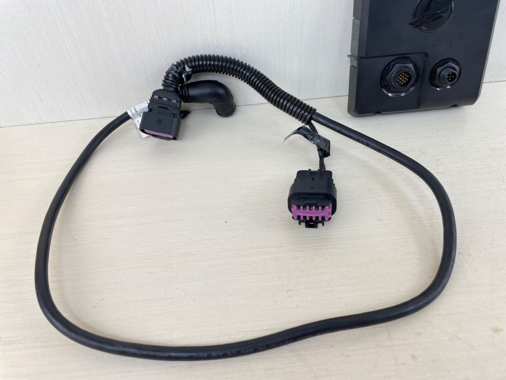 Mercury Vessel View Multi Link With Harness 8M0110645 - USED