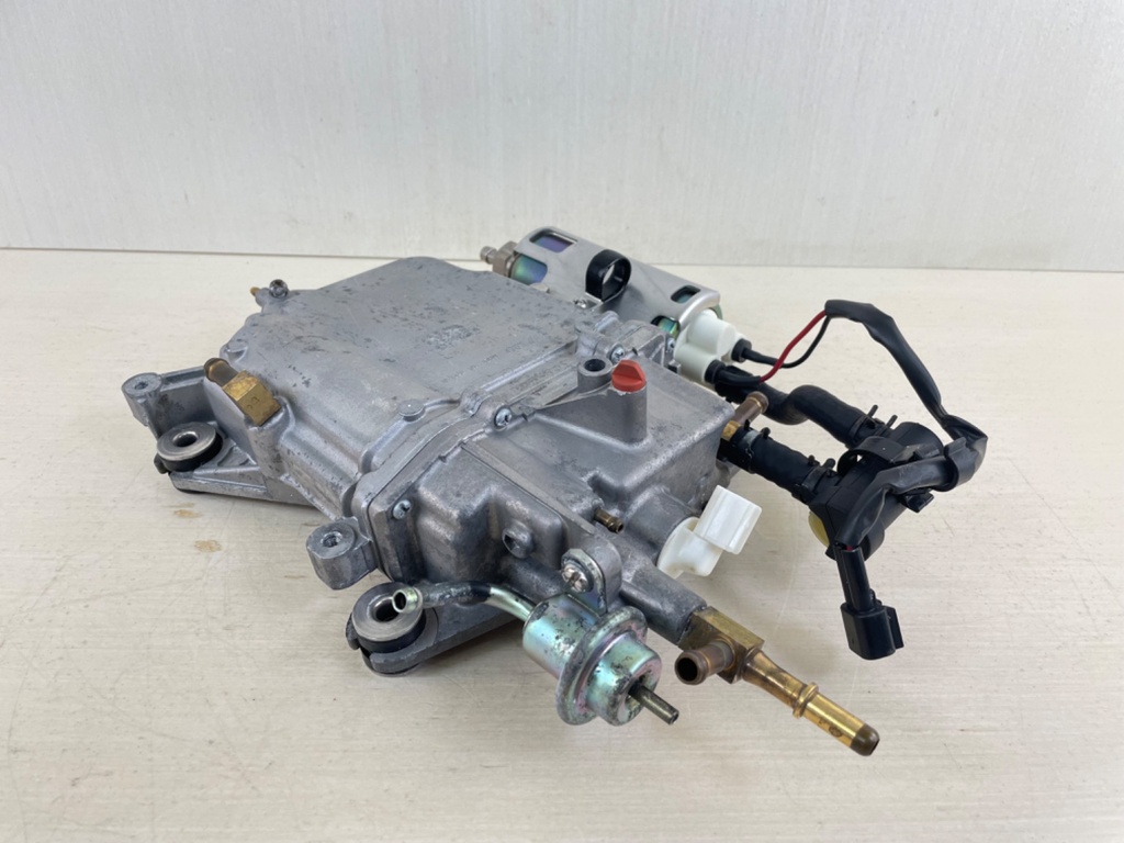 2008 Yamaha 250HP 4 Stroke Float Chamber Assembly VST Fuel 6P2-14180-04-00