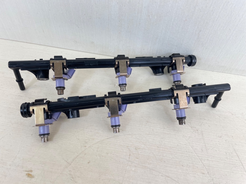 2008 Yamaha 250HP 3.3L 4 Stroke Outboard Engine Fuel Delivery Pipe & Injectors