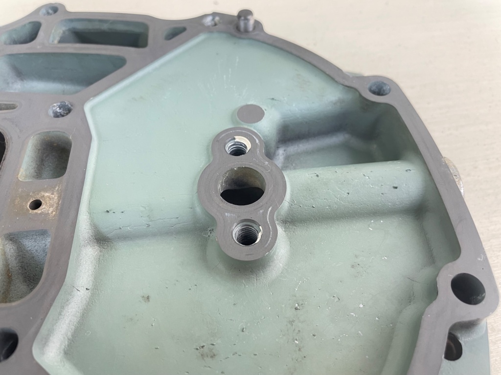 2006 Yamaha 250HP 4 Stroke Outboard Exhaust Manifold & Oil Strainer 69J-41131-10-CA