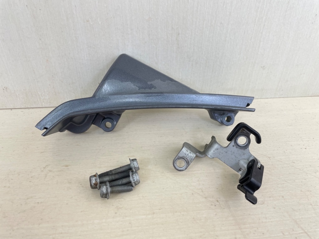 05 - 07 Yamaha 225 250HP 4 Stroke Outboard Cable Cover Plate Fitting 6P2-42738-00-8D