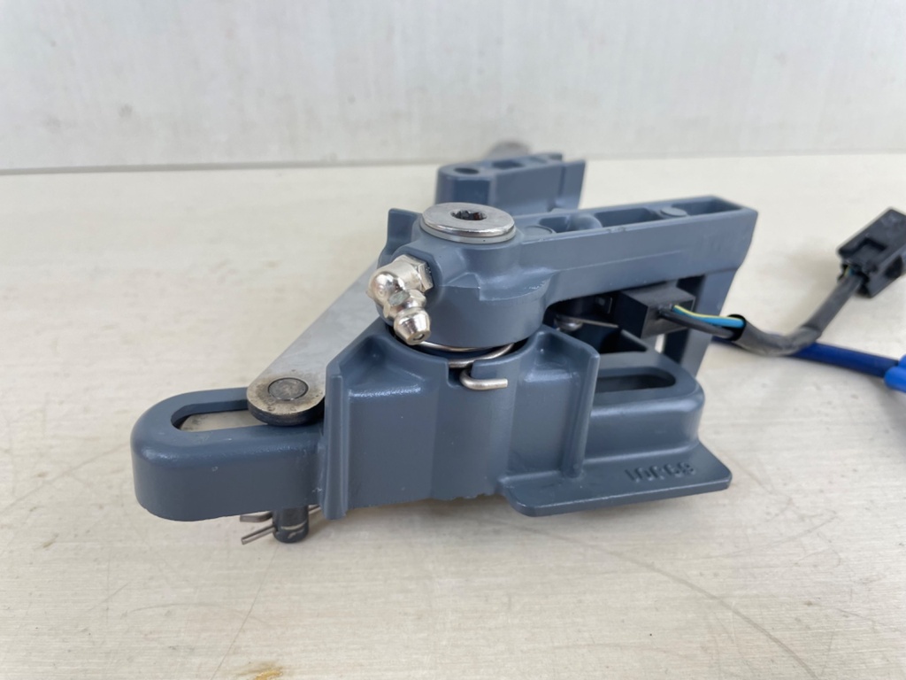 2006 Yamaha 250HP 4 Stroke Outboard Switch & Bracket Assembly 60V-8259F-01-00