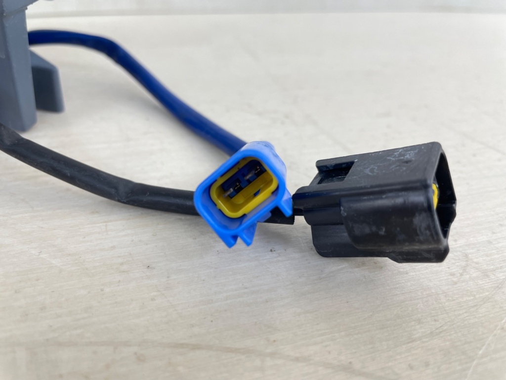 2006 Yamaha 250HP 4 Stroke Outboard Switch & Bracket Assembly 60V-8259F-01-00