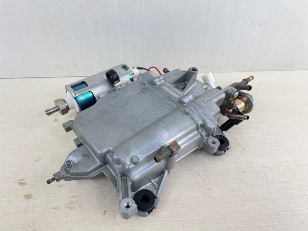 2006 Yamaha 250HP 4 Stroke Float Chamber Assembly VST Fuel 6P2-14180-01-00