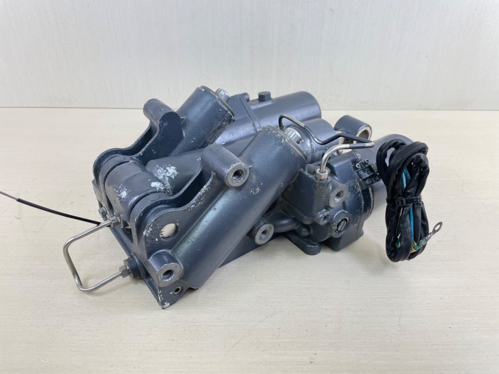 02-18 Yamaha 200 225 250 300 HP 4 Stroke Outboard Power Trim Tilt Unit - Used