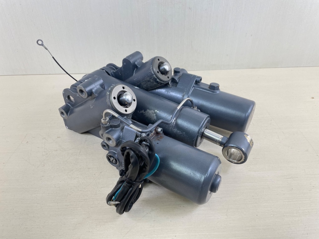 02-18 Yamaha 200 225 250 300 HP 4 Stroke Outboard Power Trim Tilt Unit - Used