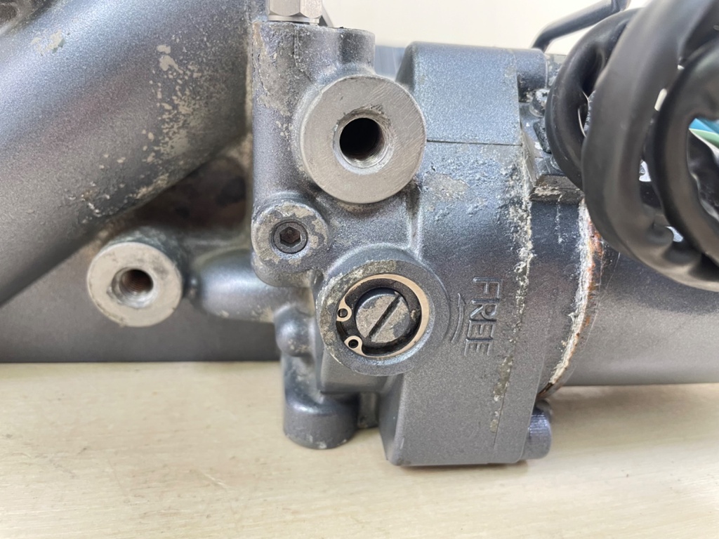 02-18 Yamaha 200 225 250 300 HP 4 Stroke Outboard Power Trim Tilt Unit - Used