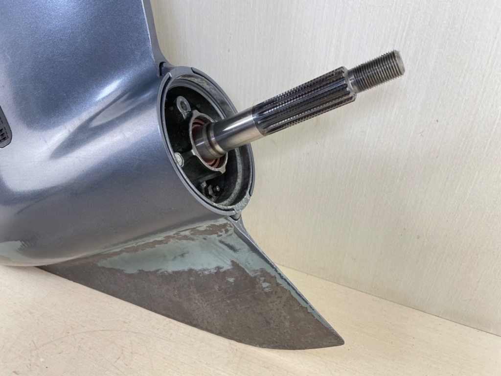 Yamaha 250HP F250 3.3L 25" Shaft Lower Unit Gear Case RH Standard Rotation