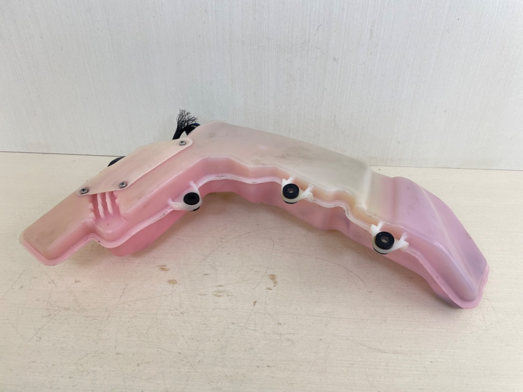 Evinrude 75 90 HP Etec Oil Tank 5007930 With Pump 5007915