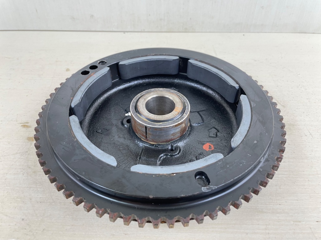 1992-2001 Johnson Evinrude 50 60 65 70 HP 2 Stroke Outboard Flywheel 0584360