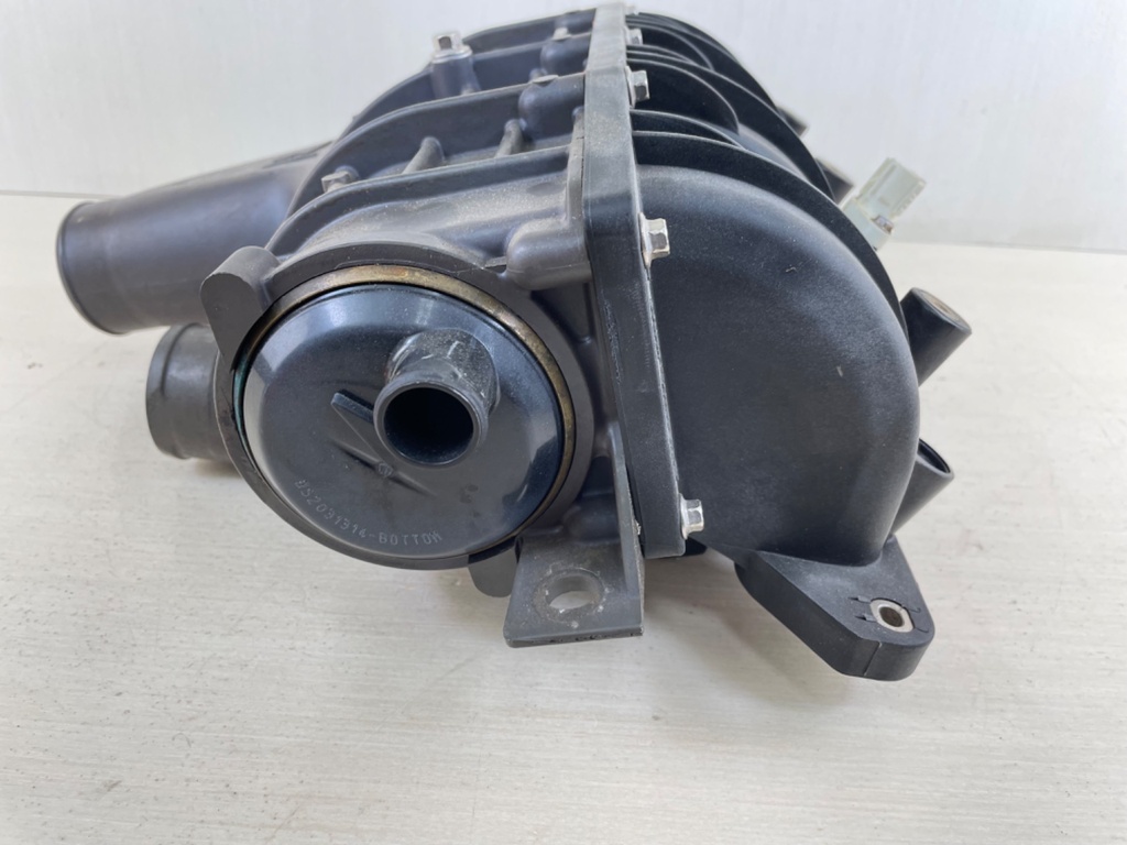 892952T01  Mercury 135 150 175 HP L4 Verado IAFM Charge Air Cooler