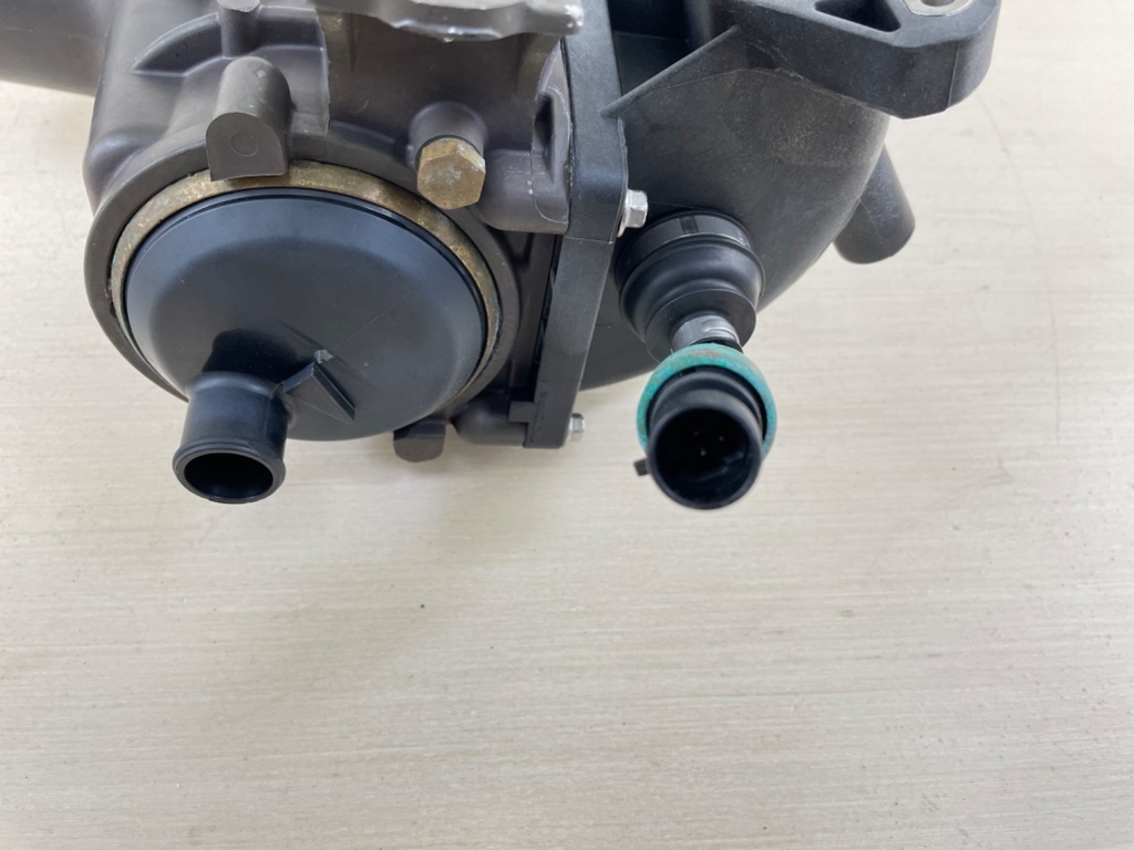 Mercury 135 150 175 HP L4 Verado IAFM Charge Air Cooler 892952T01