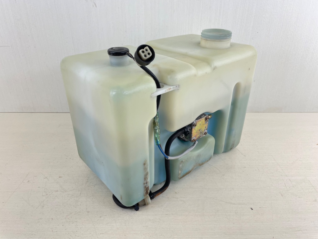 Yamaha Outboard 2 Stroke 10.5L Remote Oil Tank With Pump & Sensor 2.8 Gallons
