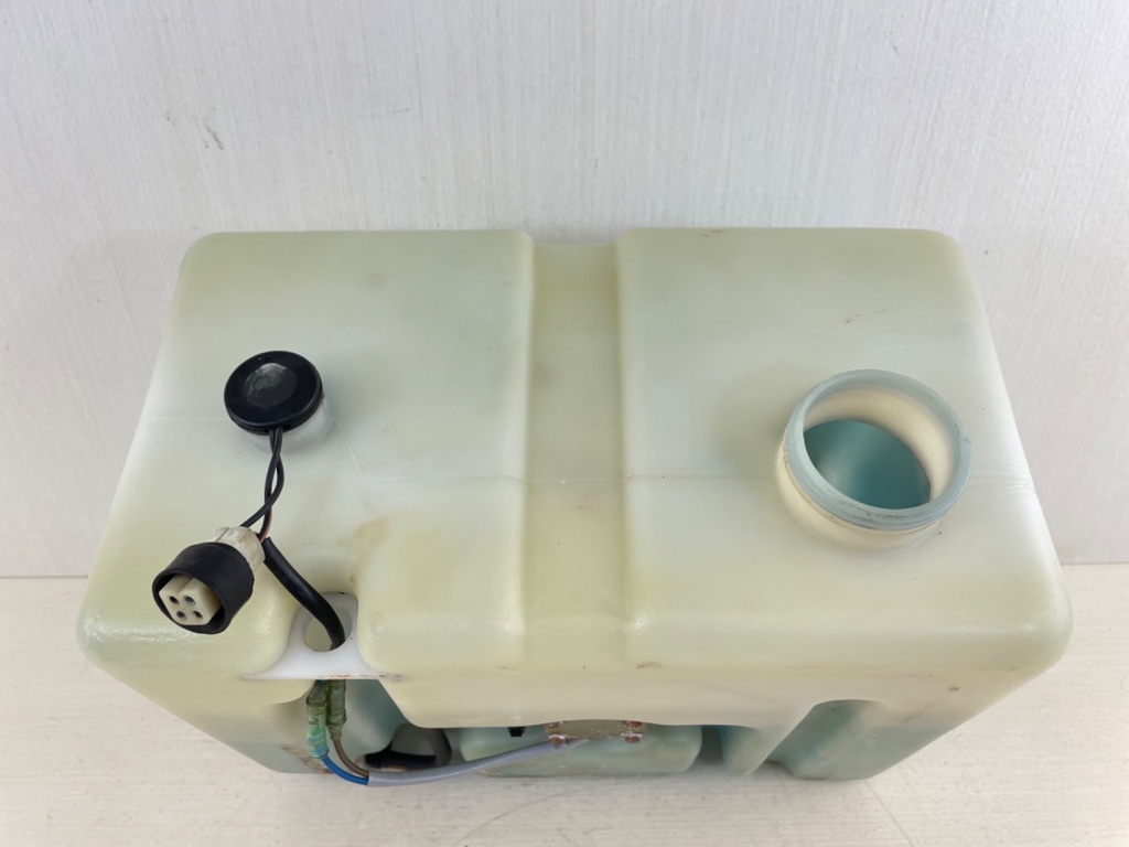 Yamaha Outboard 2 Stroke 10.5L Remote Oil Tank With Pump & Sensor 2.8 Gallons
