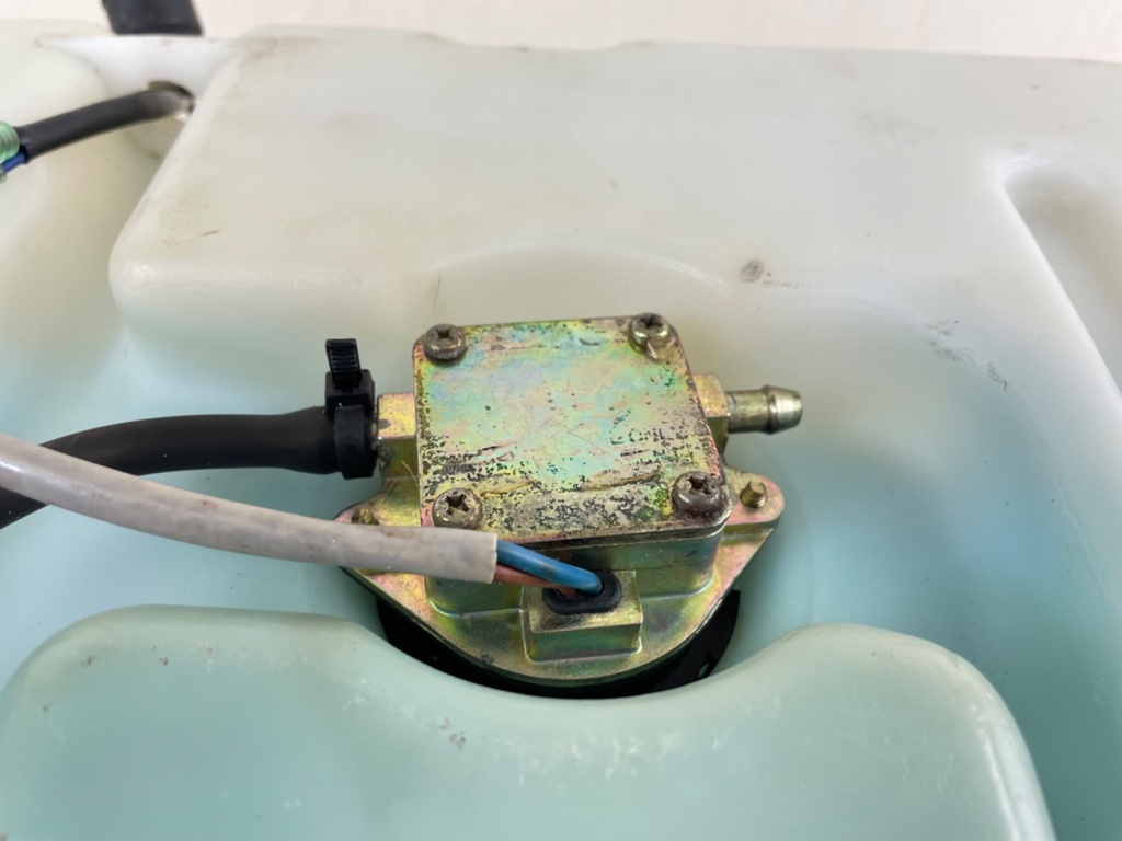 Yamaha Outboard 2 Stroke 10.5L Remote Sub Oil Tank With Pump & Sensor