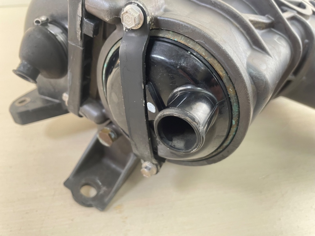 Mercury Verado 200 225 250 275 300 HP L6 CAC Charge Air Cooler Assembly 880608T07