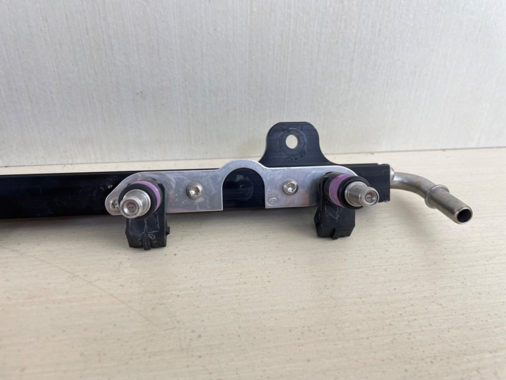 Mercury Verado 200 225 250 275 250 HP L6 Fuel Rail & Injectors Set 8M0006027