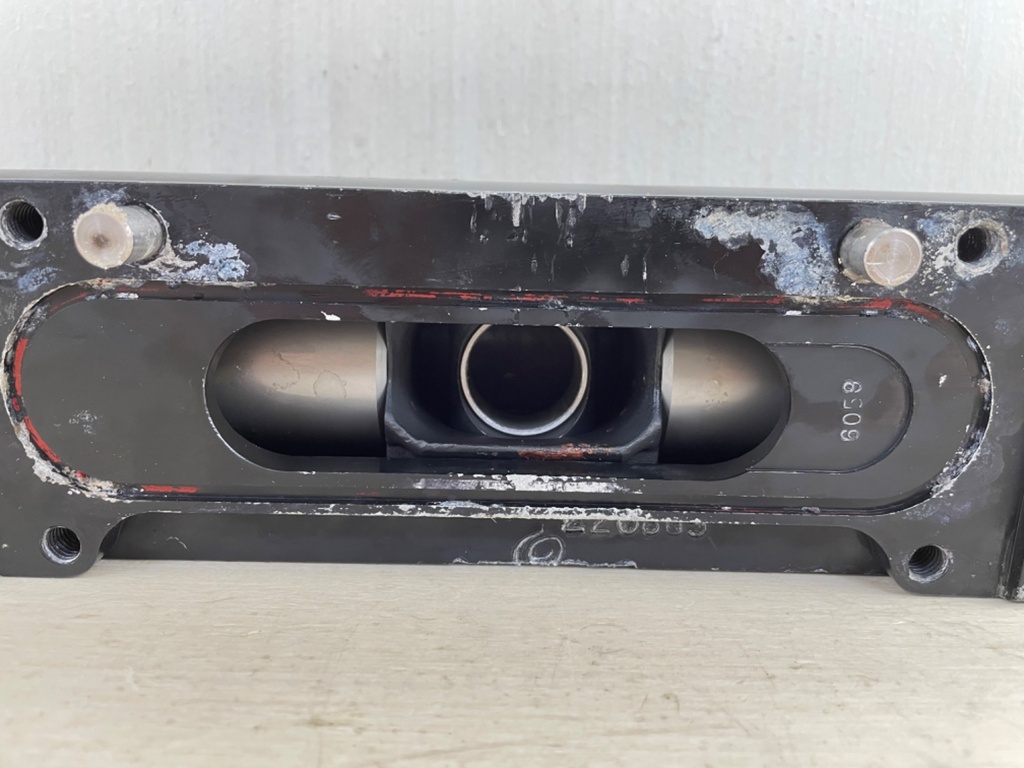 Mercury 4 Stroke Outboard Verado L6 Steering Cylinder 896500A01