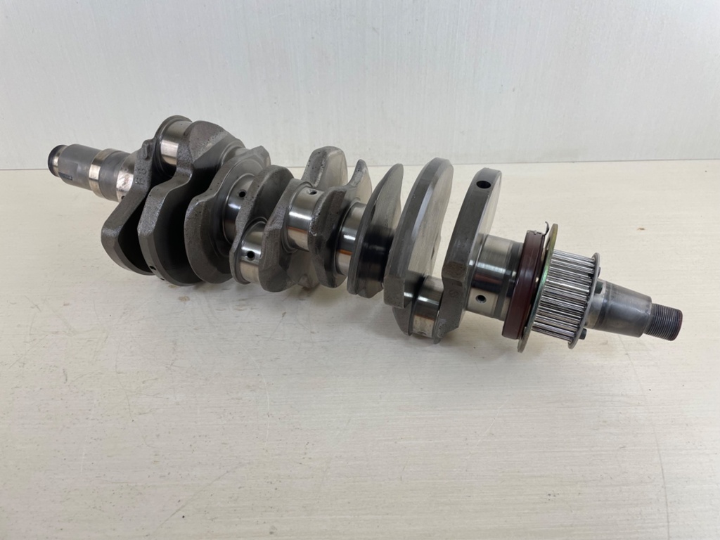 2006 Yamaha F 200 225HP 4 Stroke Outboard Crankshaft Crank 69J-11411-00-00