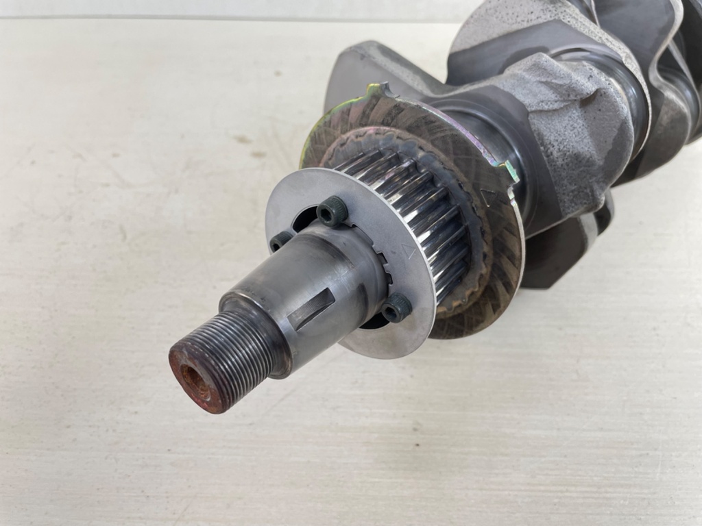 2006 Yamaha F 200 225HP 4 Stroke Outboard Crankshaft Crank 69J-11411-00-00